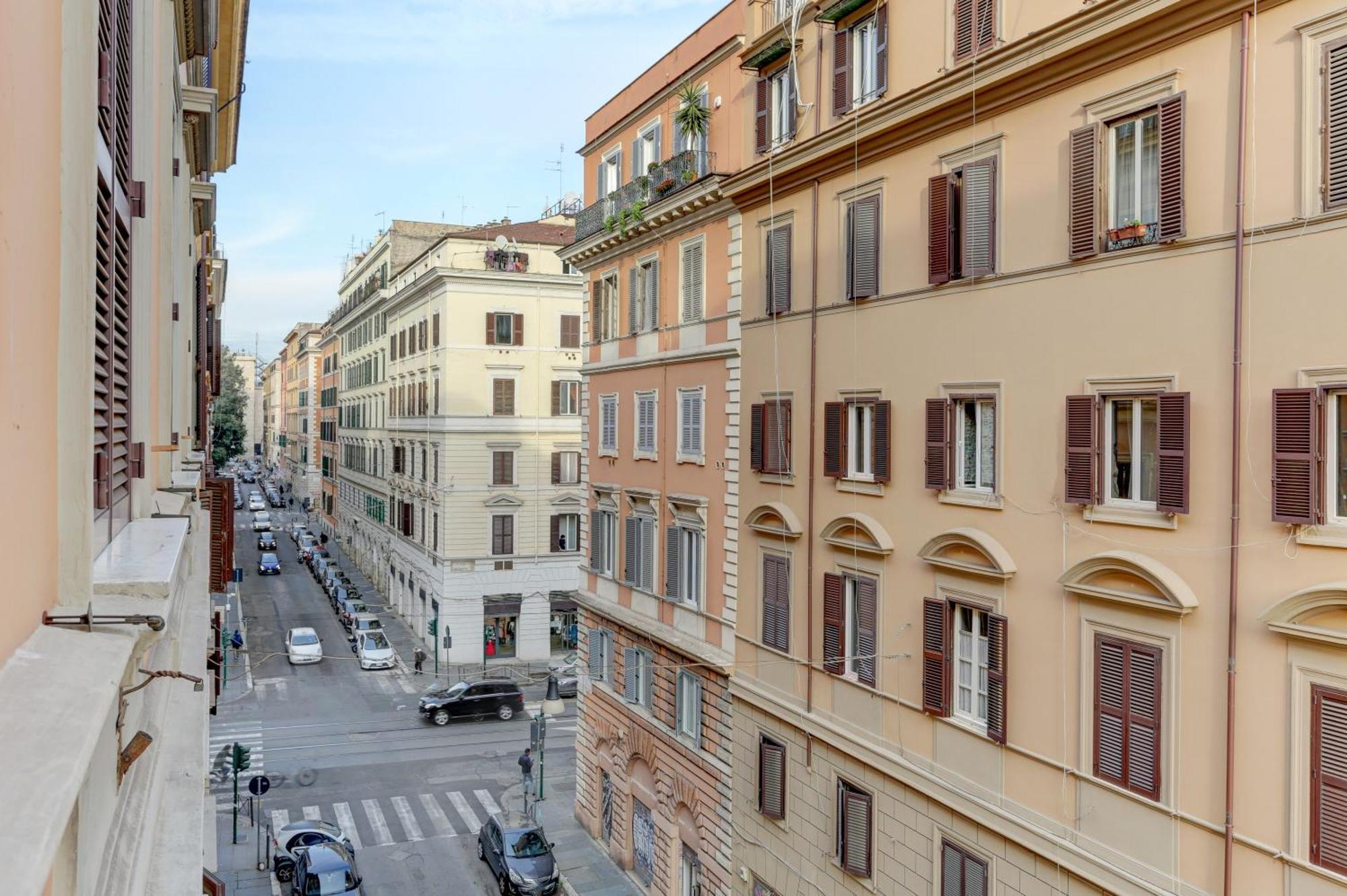 Claudia House Roma Termini Bed & Breakfast Exterior photo