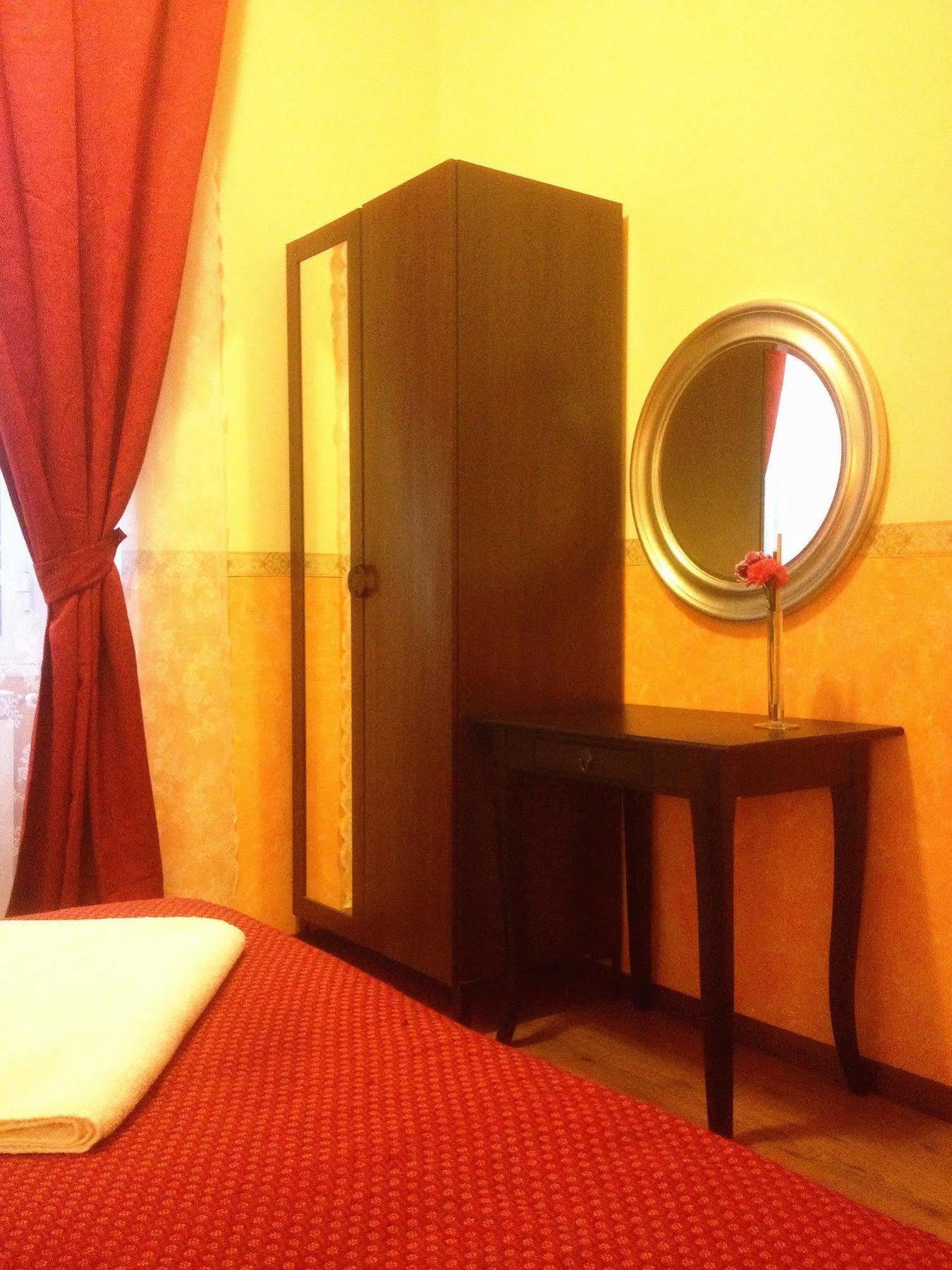 Claudia House Roma Termini Bed & Breakfast Exterior photo